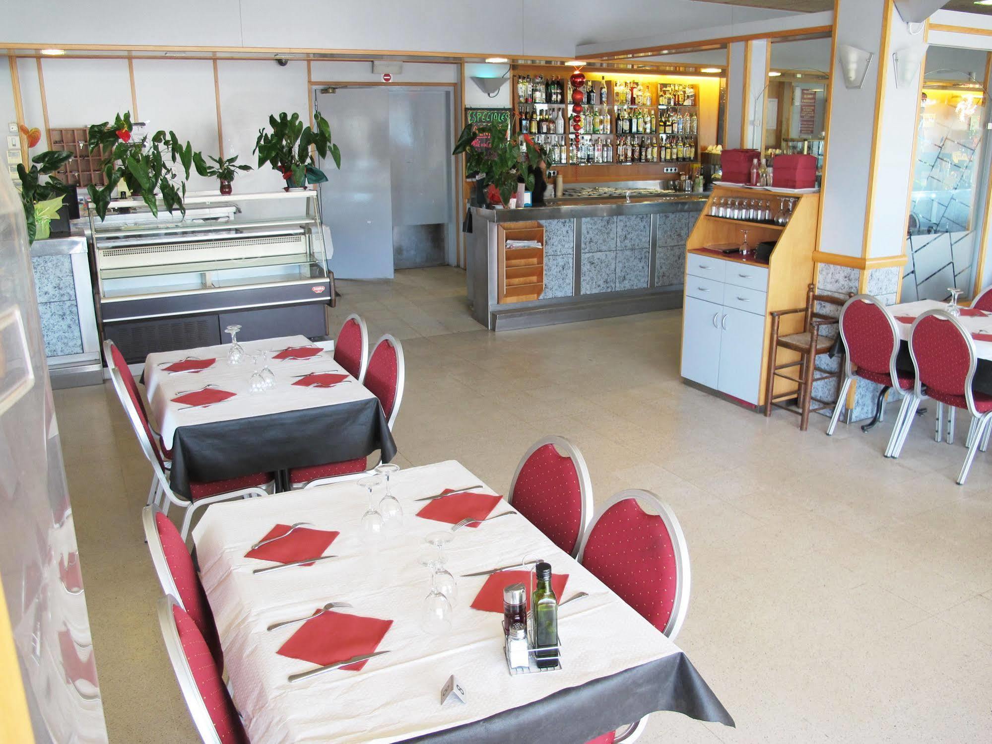 Riudarenes Motel La Entrada מראה חיצוני תמונה