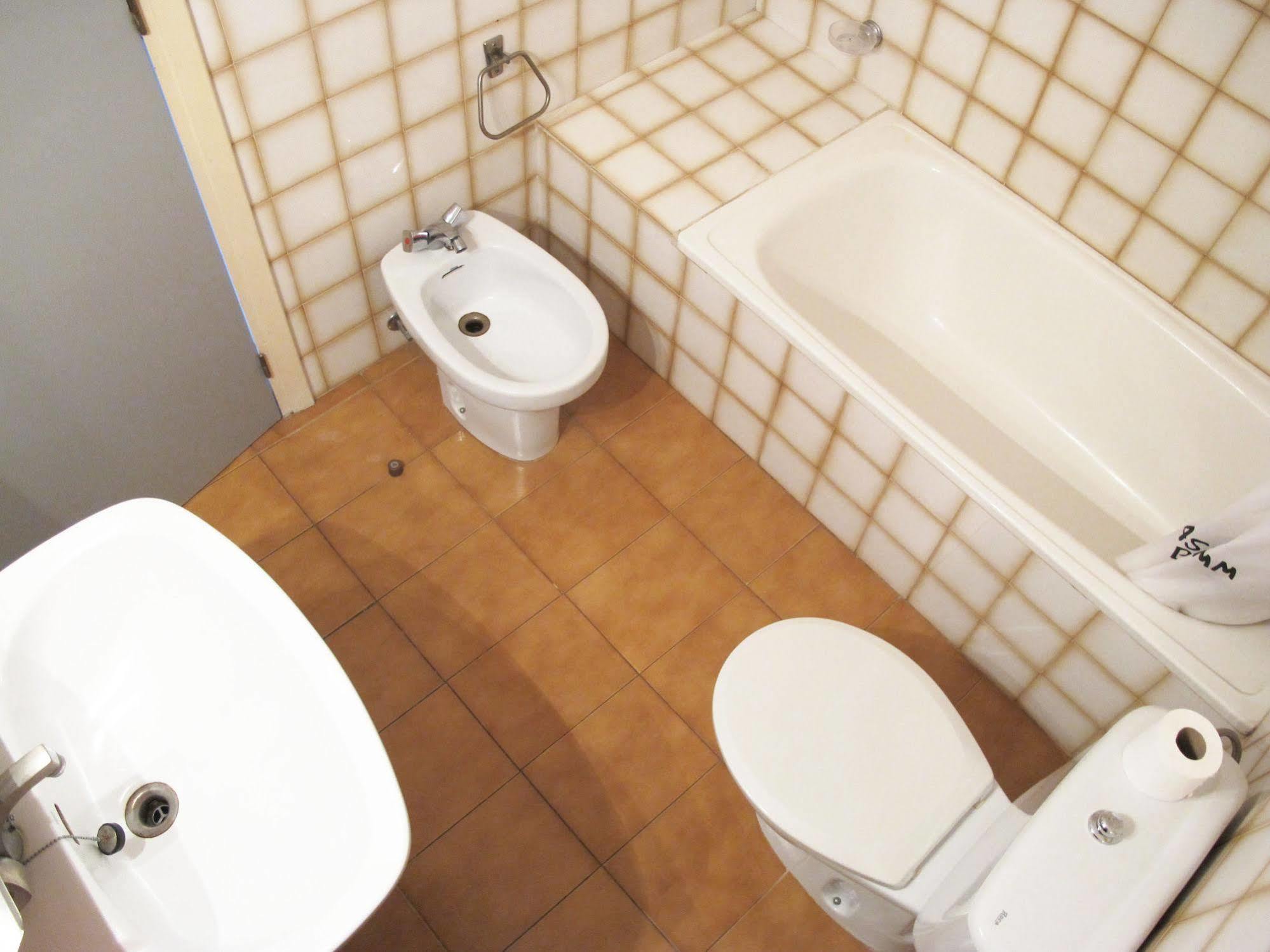 Riudarenes Motel La Entrada מראה חיצוני תמונה