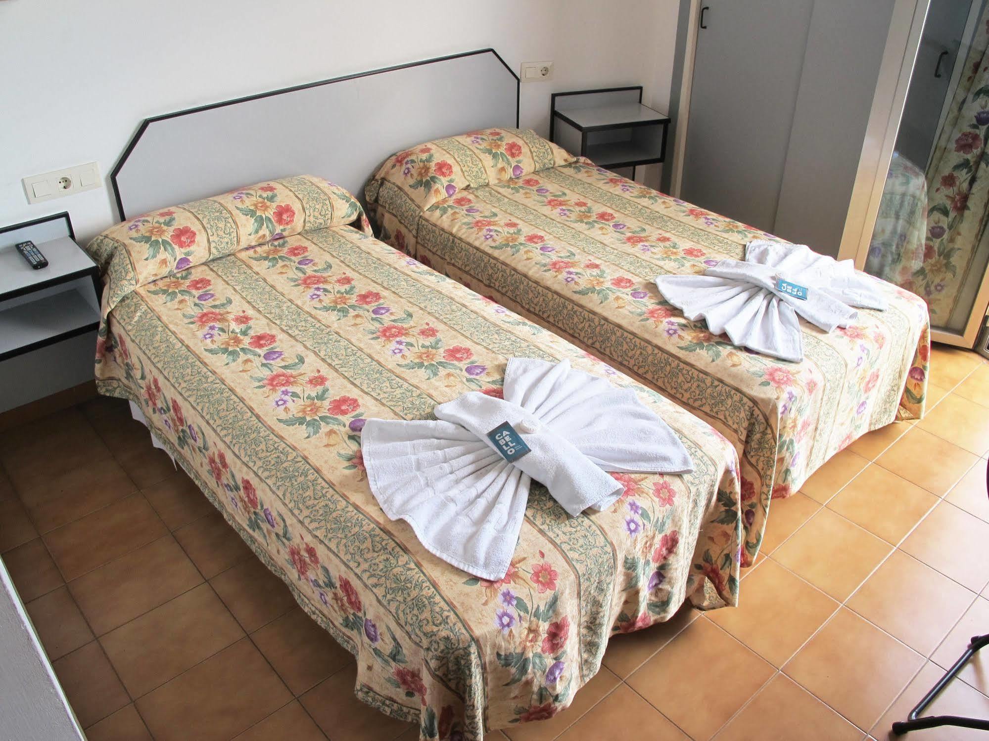 Riudarenes Motel La Entrada מראה חיצוני תמונה