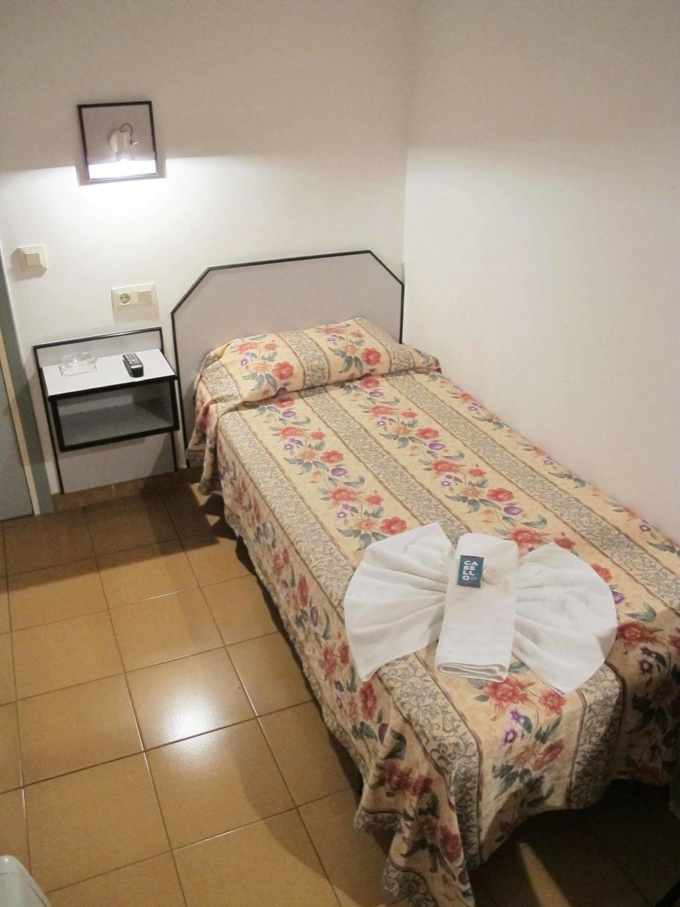 Riudarenes Motel La Entrada מראה חיצוני תמונה